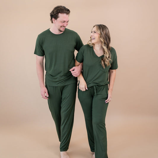Women’s Relaxed Fit V-Neck in Fir