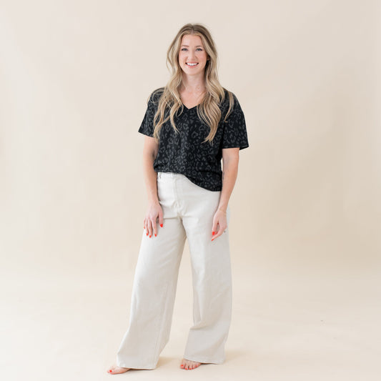 Women's Relaxed Fit V-Neck in Midnight Leopard