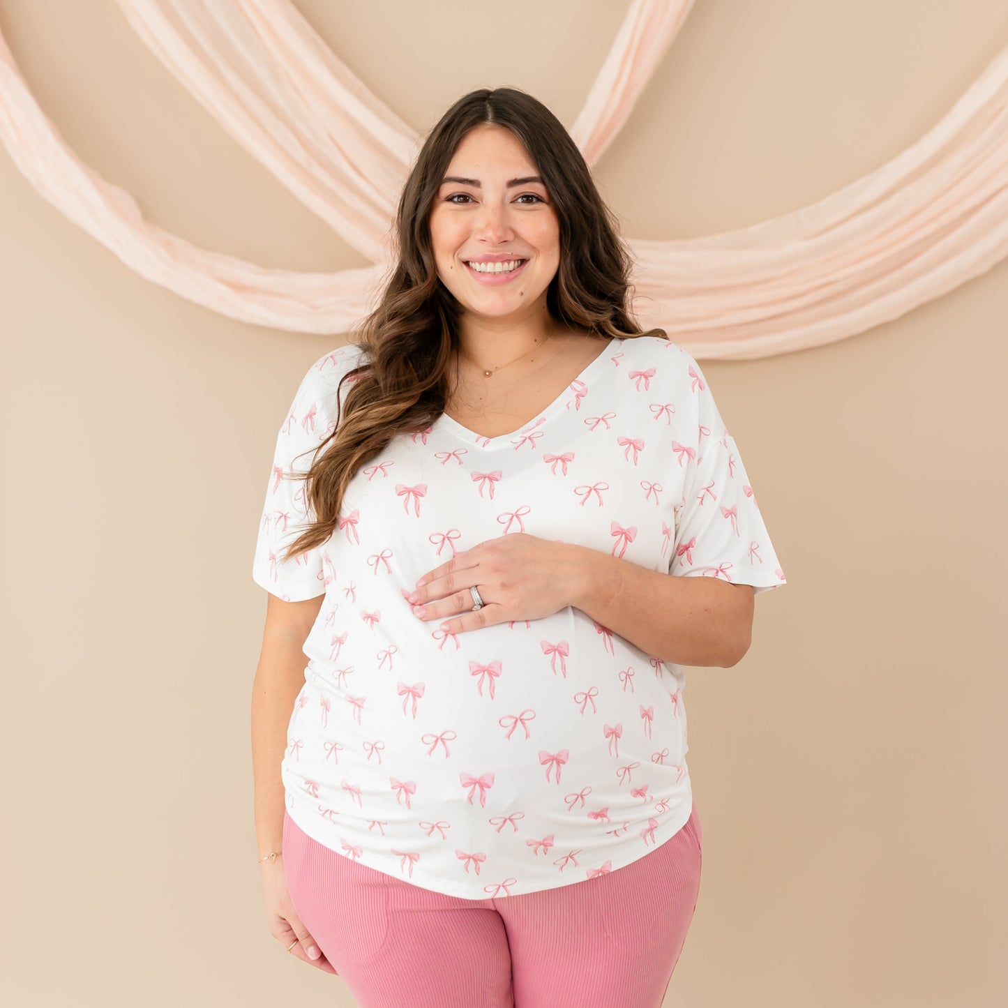 Women’s Relaxed Fit V-Neck in Bow