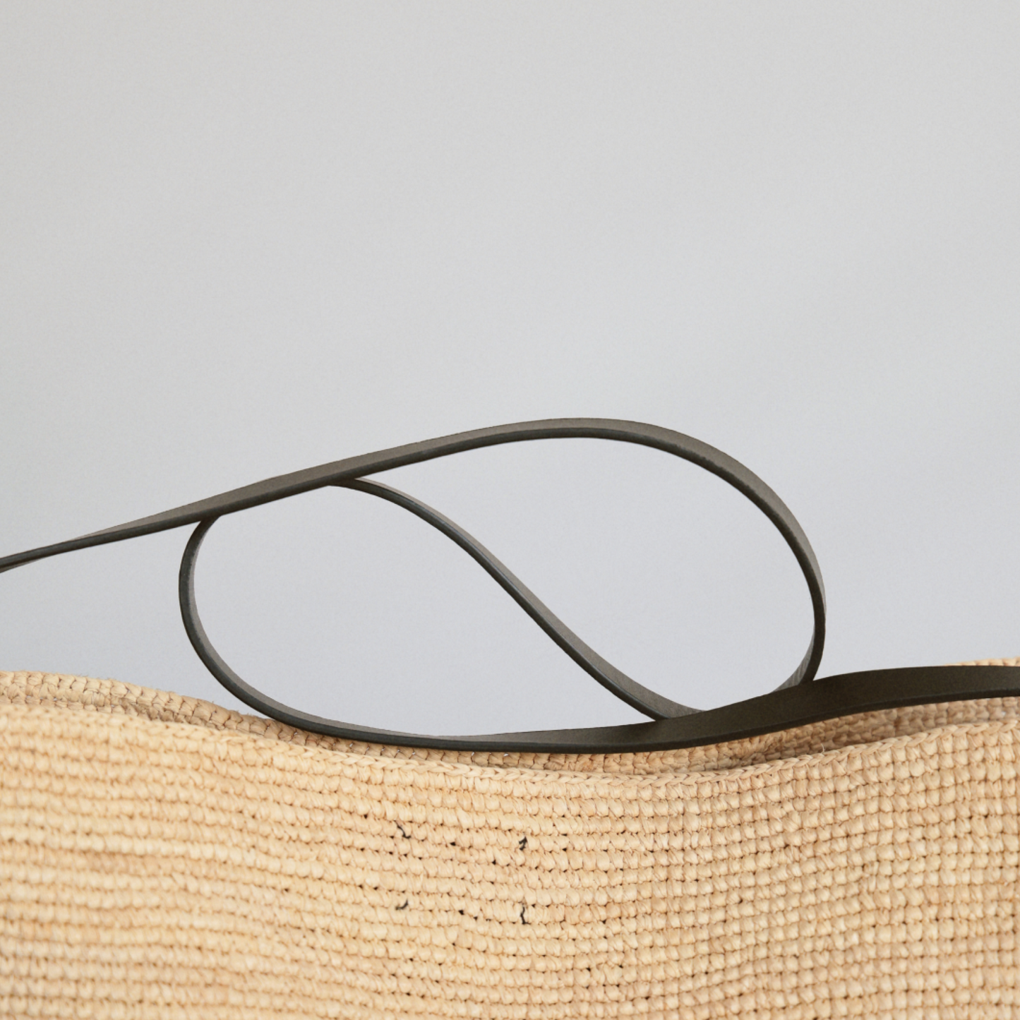 manebi natural cassie tote