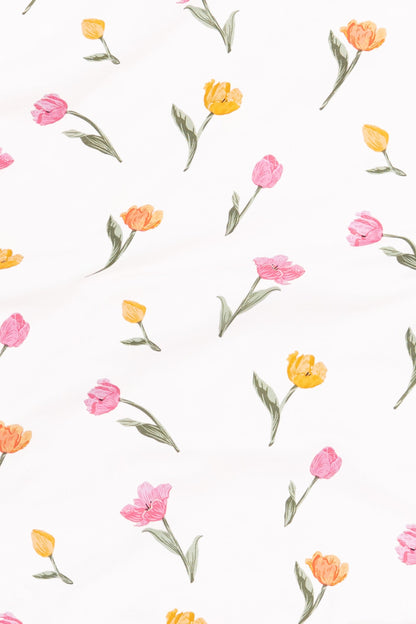Women's Relaxed Fit V-Neck in Tulip