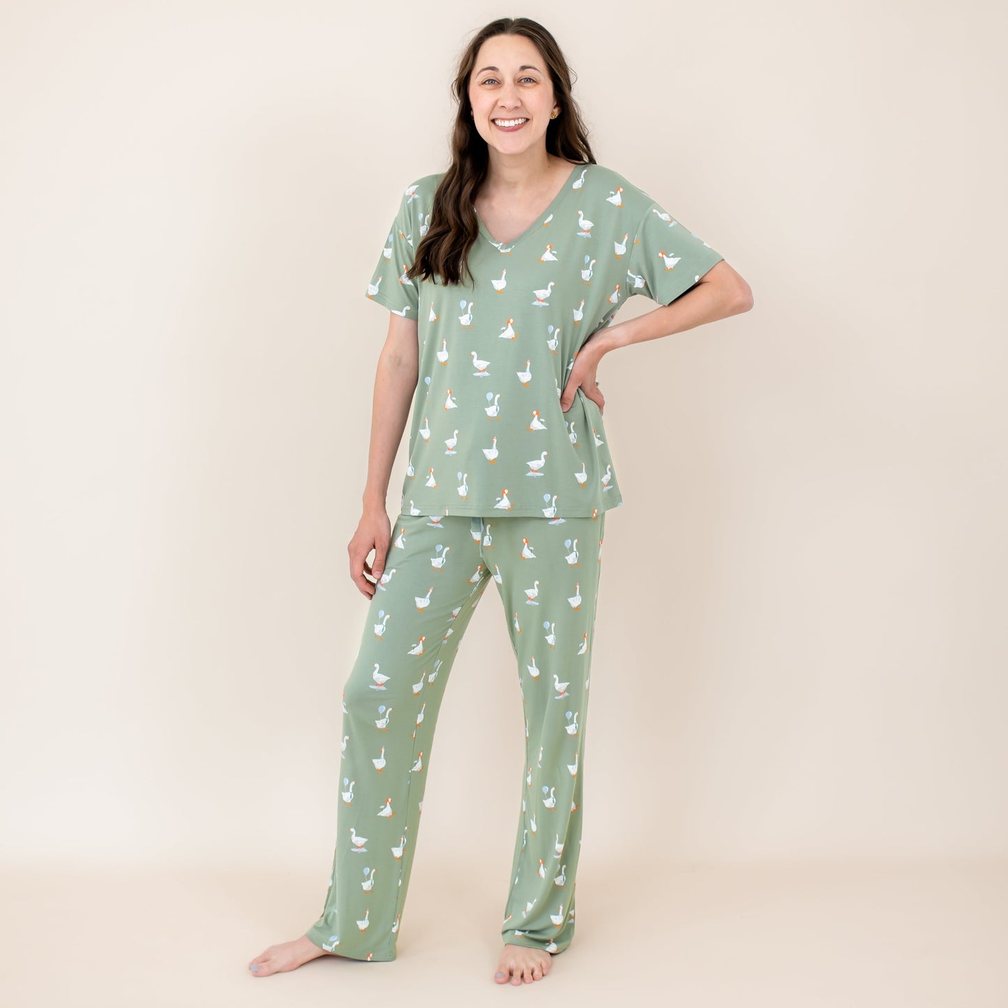 Women's Relaxed Fit V-Neck in Silly Goose