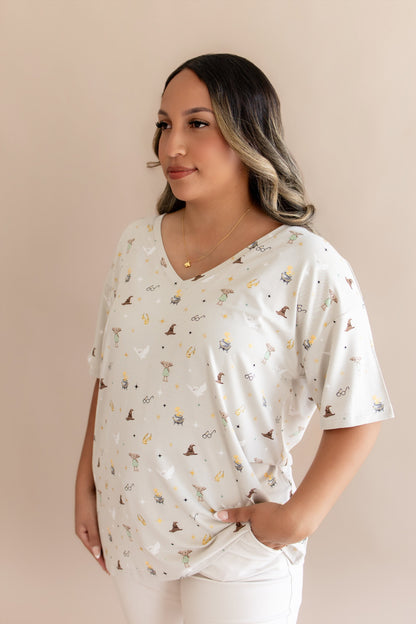 Women's Relaxed Fit V-Neck in Starry Icon