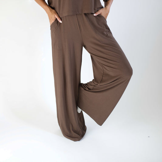 Women's Wide Leg Pant in Espresso