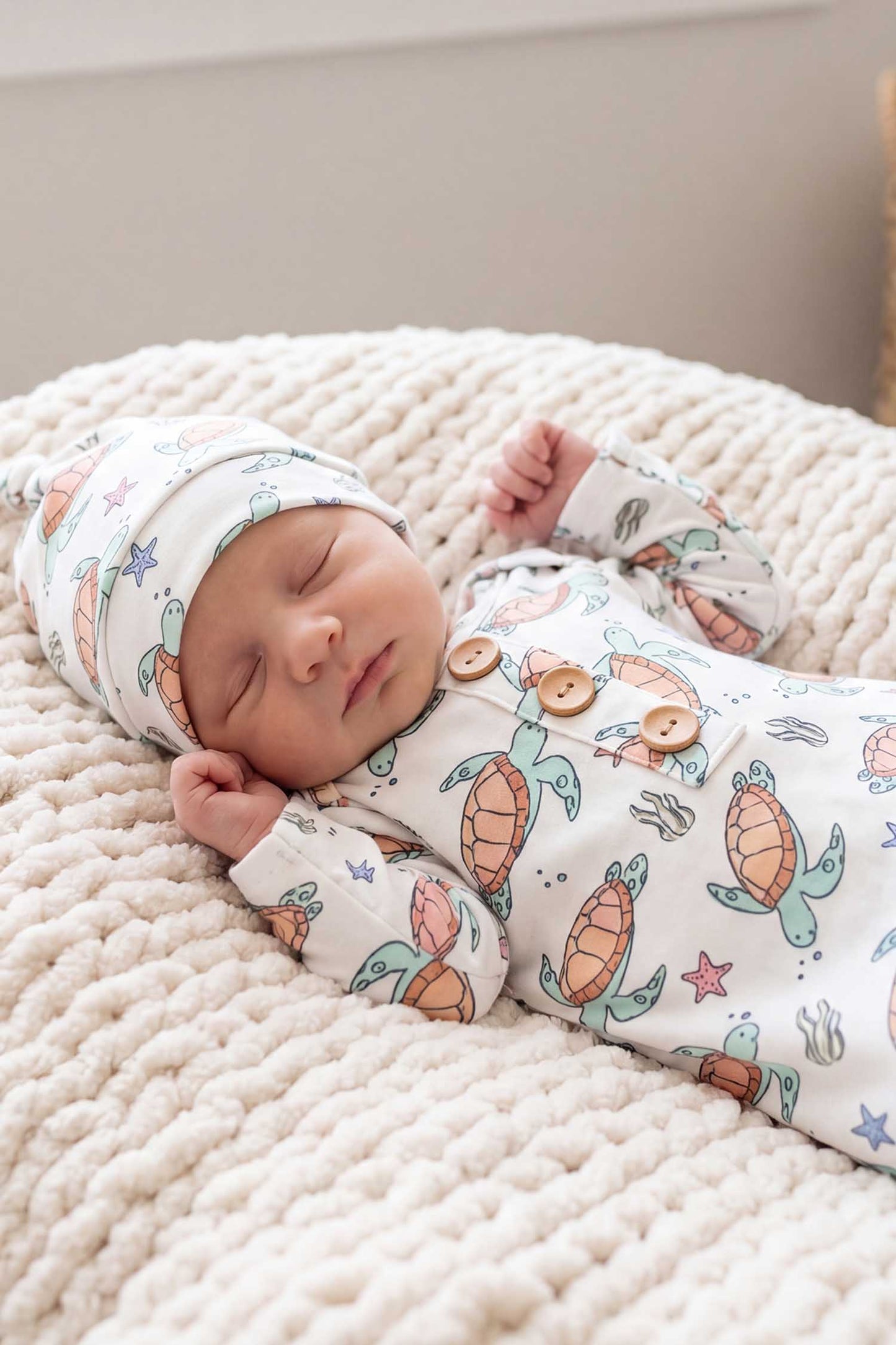 Newborn Baby Knot Gown & Hat Set | Turtley Rad